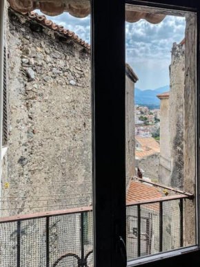 Entire House in Scalea's Historical Center